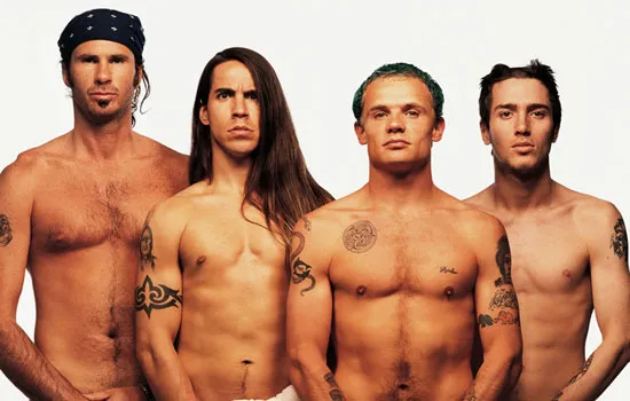 na-12-godini-izgubil-nevinost-so-devojkata-na-tatko-mu-dodeka-toj-gi-snimal-skandalozniot-zhivot-na-pejachot-na-red-hot-chili-peppers-11.jpg
