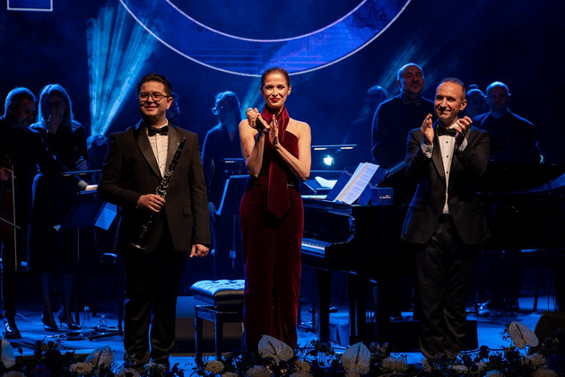 nlb-banka-go-odbelezha-40-godishniot-jubilej-so-gala-koncert-nokj-na-muzichko-sovrshenstvo-i-posvetenost-kon-iznorednost-i-zaednicata-10.jpg