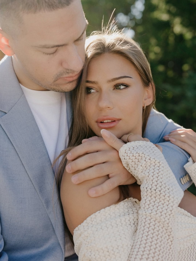 baka-prase-go-pokazha-liceto-na-novata-devojka-so-romantichna-fotosesija-ovde-kje-kazhesh-da-13.jpg