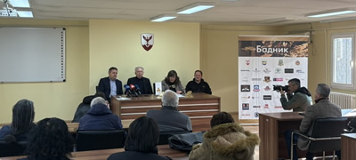 pretstaveni-kumot-i-zdravicharot-za-badnik-2026-od-zdruzhenieto-na-gragjani-odbor-za-tradicionalna-proslava-na-badnik-vo-skopje_povekje01.jpg