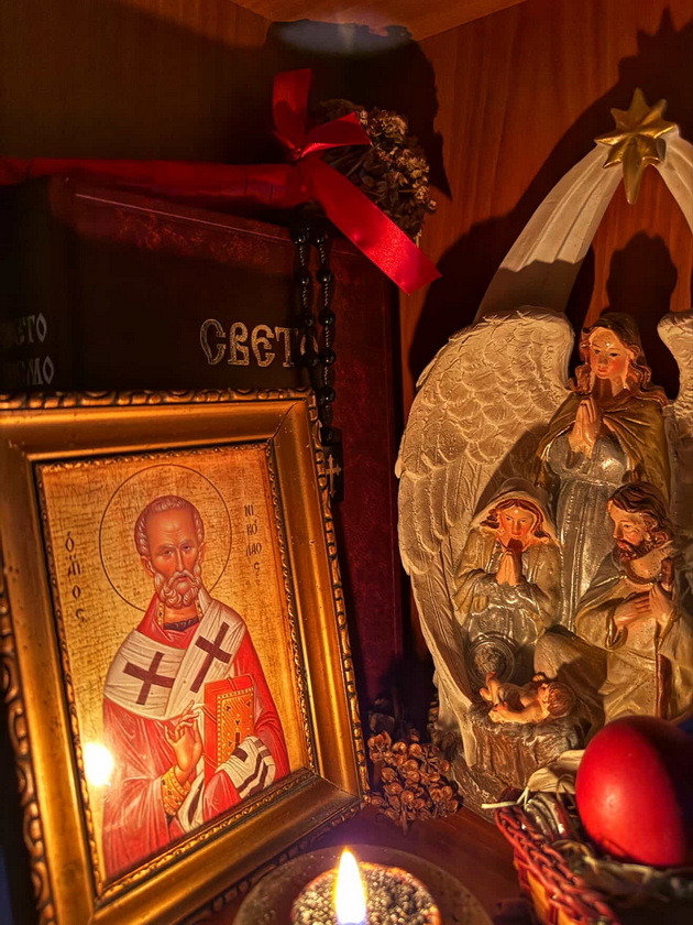 aneta-apostoloska-slavata-ja-naslediv-od-moite-roditeli-i-veruvame-deka-sv-nikola-pravi-chuda-03.jpg