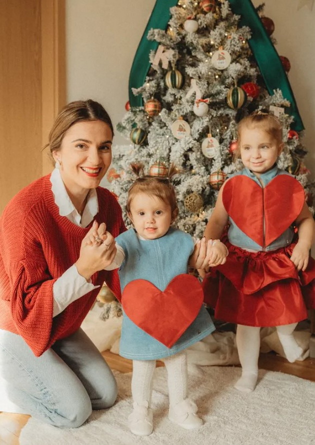 gospode-fala-ti-hristina-mladenov-dobi-bliznachki-so-in-vitro-ednata-se-izbori-so-rakot-a-2025-ta-ja-blagoslovi-so-treta-kjerka-07_2.jpg