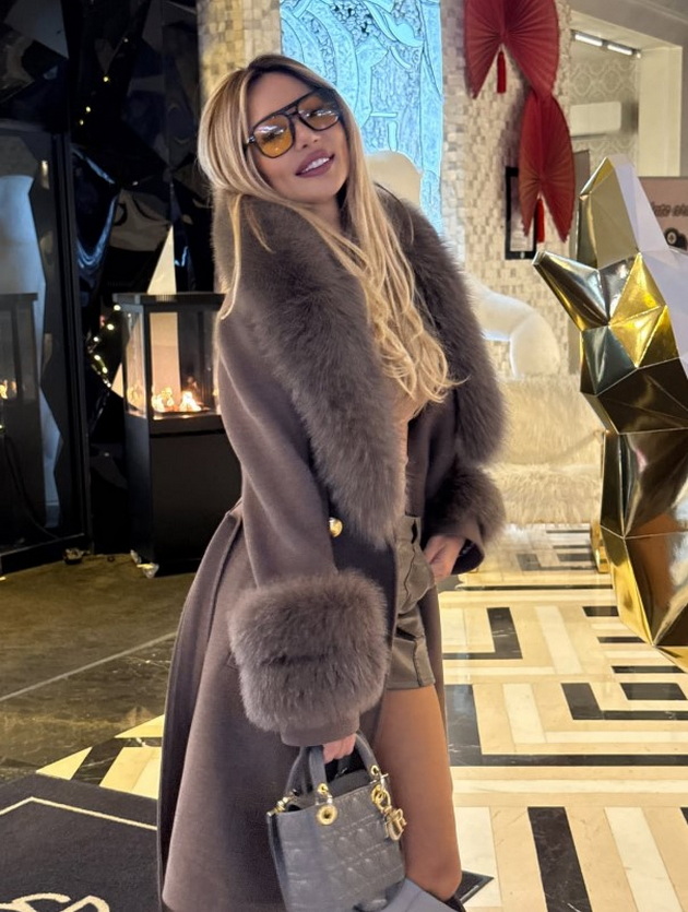 natasha-figurela-site-sakame-pari-jas-sum-hedonist-jas-sum-bik-vo-horoskop-sakam-luksuz-skapi-chanti-04.jpg