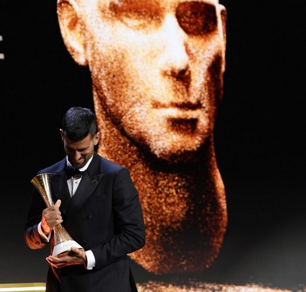 skap-nakit-i-vakvi-nokti-jelena-gjokovikj-gi-podeli-mislenjata-so-izgledot-na-racete-na-nastan-so-novak-vo-dubai-01_1.jpg