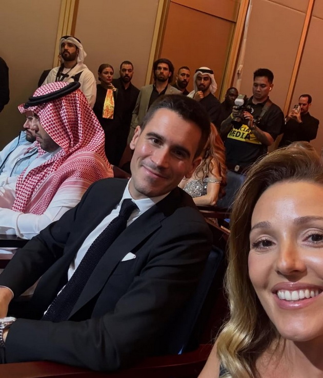 skap-nakit-i-vakvi-nokti-jelena-gjokovikj-gi-podeli-mislenjata-so-izgledot-na-racete-na-nastan-so-novak-vo-dubai-04.jpg
