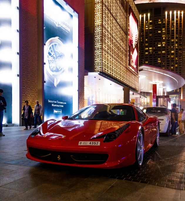 mrachnata-tajna-na-devojkite-vo-dubai-koi-se-falat-so-raskosh-i-luksuz-07.JPG