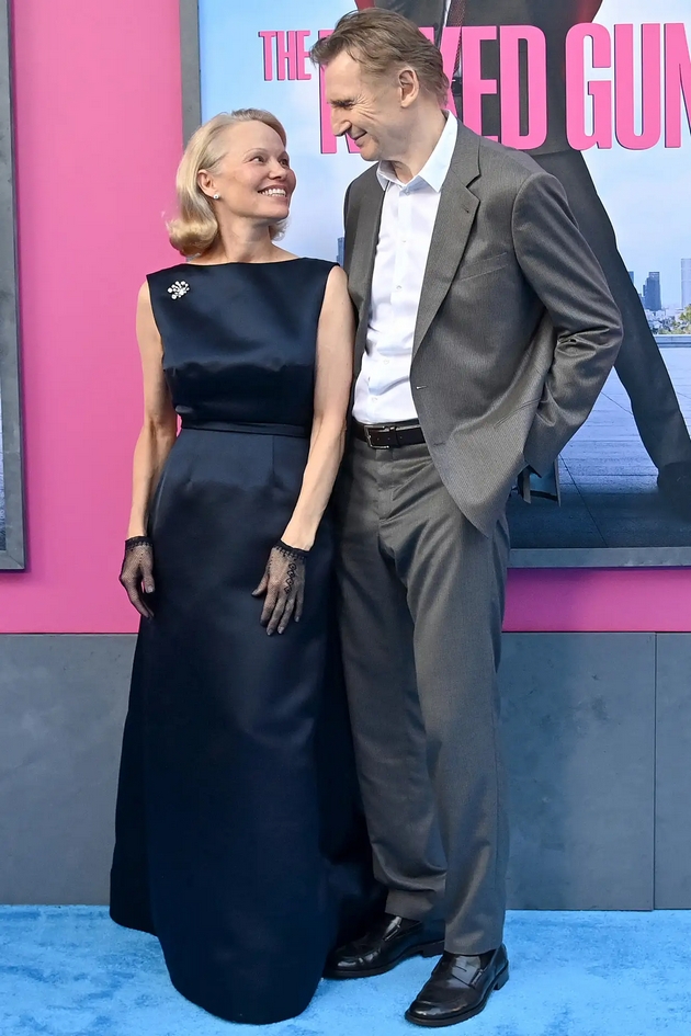 pamela-anderson-kritikuvana-za-noviot-izgled-spodeli-detali-za-vrskata-so-liam-nison-11.JPG