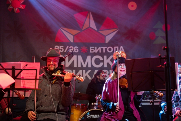sarah-mace-the-girlzz-ja-otvorija-praznichnata-sezona-so-magichen-koncert-vo-bitola-09.JPG