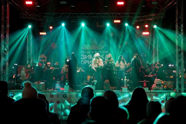 sarah-mace-the-girlzz-ja-otvorija-praznichnata-sezona-so-magichen-koncert-vo-bitola-2.JPG