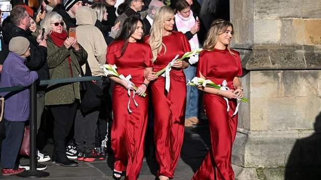 semejna-drama-na-svadbata-na-kjerkata-na-gordon-remzi-mladozhenecot-ne-gi-pokanil-roditelite-majka-mu-skrshena-od-bolka-9.JPG