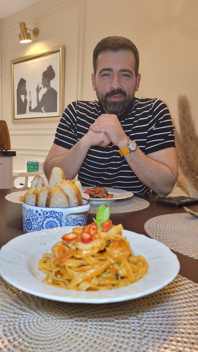 bevme-na-vechera-kaj-pavle-kamiloski-testenini-so-rakchinja-mi-se-specijalitet-talentot-za-gotvenje-go-naslediv-od-majka-mi-02.jpg