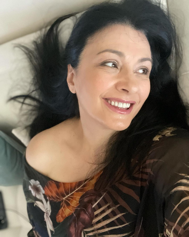 kaliopi-za-stilot-i-ubavinata-doma-imam-mala-teretana-omileno-mi-e-odeloto-armani-shto-go-nosev-na-evrovizija-03.jpg