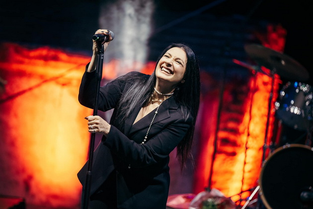 kaliopi-za-stilot-i-ubavinata-doma-imam-mala-teretana-omileno-mi-e-odeloto-armani-shto-go-nosev-na-evrovizija-07.jpg