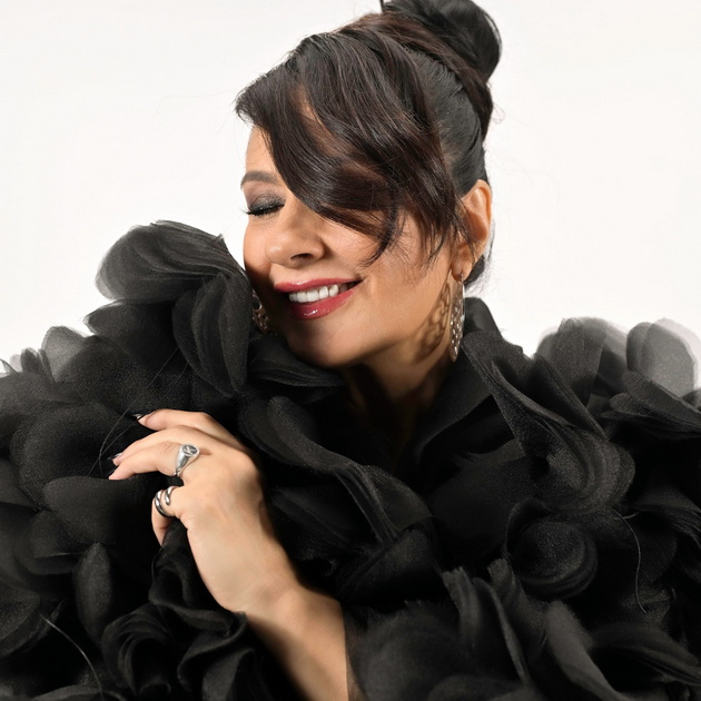 kaliopi-za-stilot-i-ubavinata-doma-imam-mala-teretana-omileno-mi-e-odeloto-armani-shto-go-nosev-na-evrovizija-15.jpg