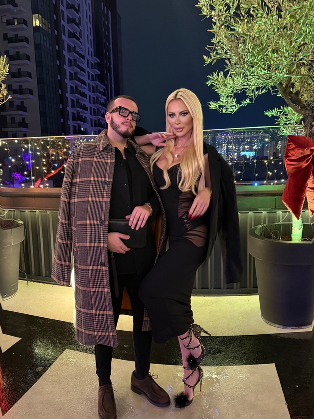 marjana-stanojkovska-vo-gol-fustan-agnesa-vo-vpechatlivi-sandali-shto-oblekoa-gostite-na-influencer-awards-2025-08.jpg