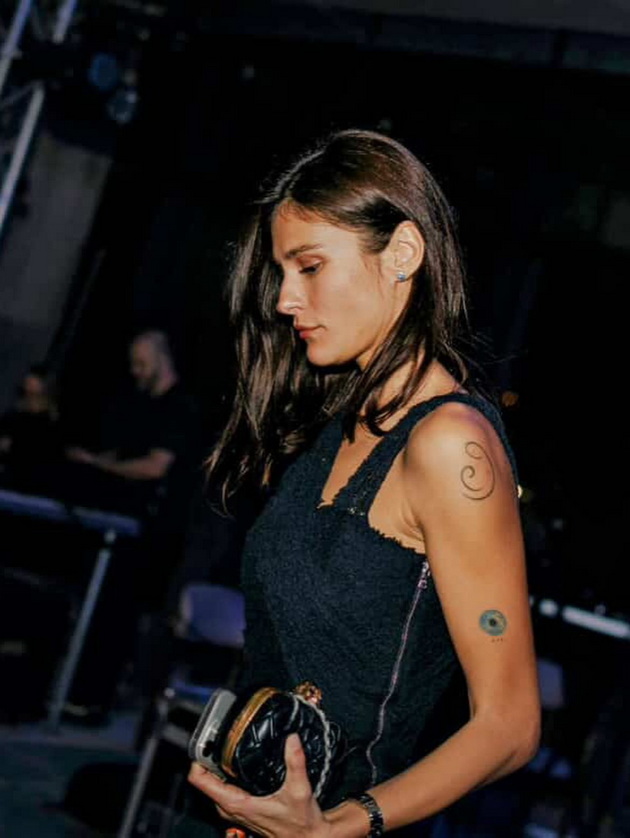 sanja-nikolikj-se-zabavuva-na-koncertot-na-slatkar-vrchak-go-najavi-noviot-album-shto-pravat-nashite-dzvezdi-02_copy.jpg