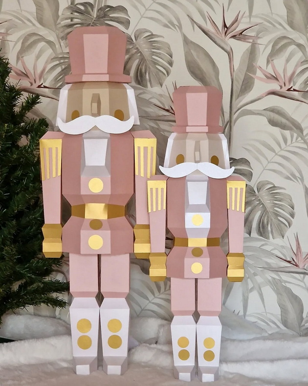 stela-od-skopje-rachno-izrabotuva-figuri-od-hartija-najkomplicirani-se-tie-pogolemi-od-1m-i-so-chovechki-likovi-05.jpg