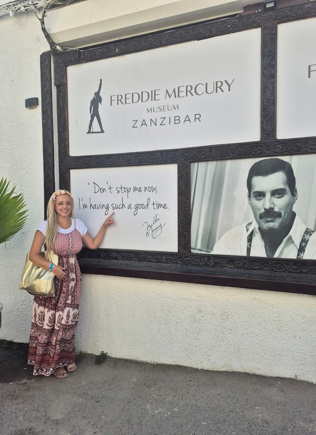 tanja-atanasovska-za-patuvanjeto-vo-zanzibar-lokalcite-me-vikaa-shakira-masaite-i-denes-zhiveat-vo-kukji-od-kal-16.jpg