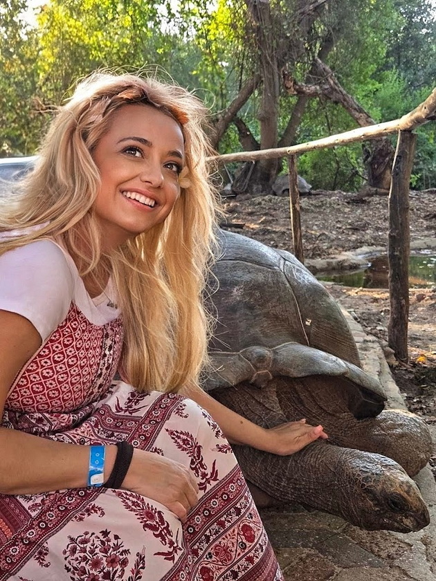 tanja-atanasovska-za-patuvanjeto-vo-zanzibar-lokalcite-me-vikaa-shakira-masaite-i-denes-zhiveat-vo-kukji-od-kal-25.jpg