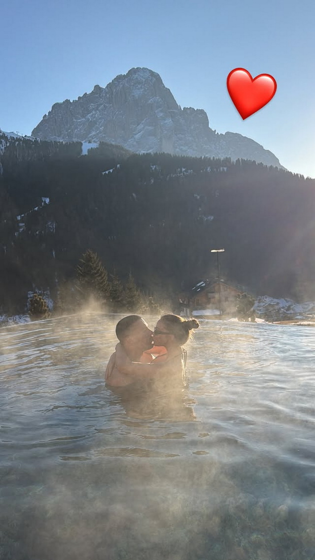 baka-prase-vljuben-so-devojkatana-bajkovito-mesto-na-dolomitite-04.jpg