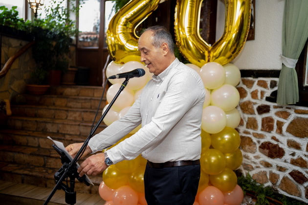 bev-na-vikend-vo-kutmichevica-a-naste-me-trogna-so-ljubovta-kon-rodnoto-vevchani-i-ovoj-lokal-koj-go-raboti-20-godini-03_1_copy.jpg