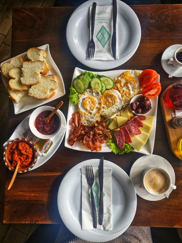 bev-na-vikend-vo-kutmichevica-a-naste-me-trogna-so-ljubovta-kon-rodnoto-vevchani-i-ovoj-lokal-koj-go-raboti-20-godini-19.jpg