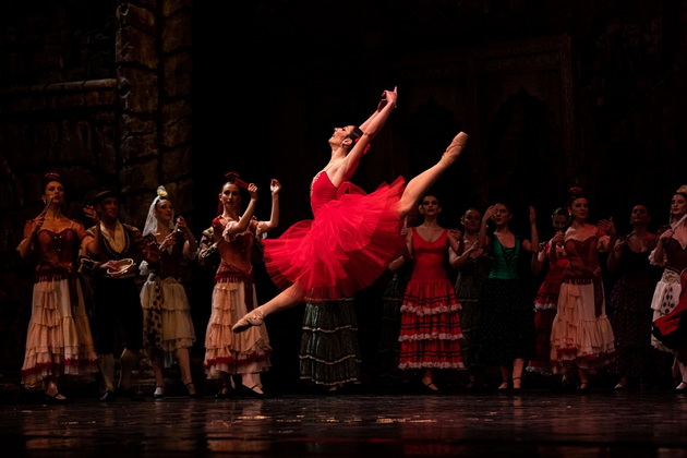 hristina-mitrashinovikj-nasha-balerina-za-crnobelo-10-prichini-zoshto-si-ja-obozhavam-profesijata-05.jpeg
