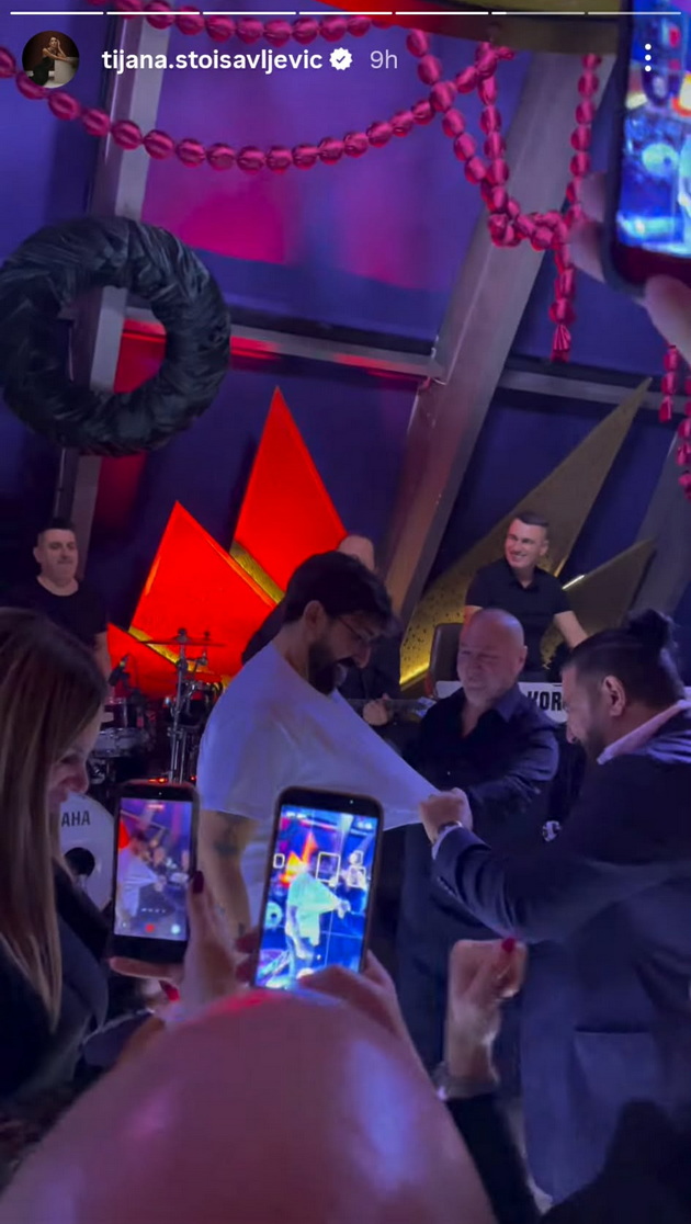 mu-ja-kinat-koshulata-beshe-cela-estrada-ognjen-amidjikj-napravi-mekici-za-kjerkata-lola-i-objavi-prva-fotka-so-nea-10.jpg