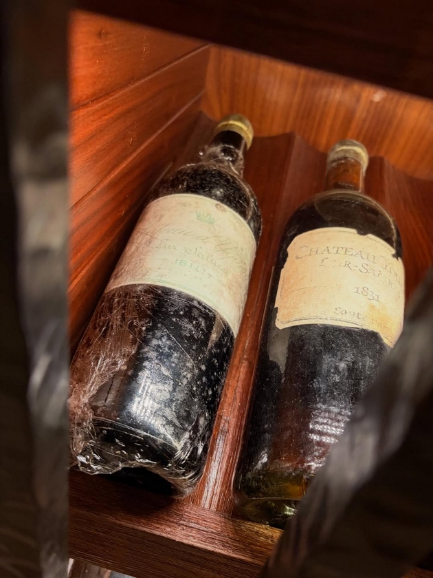 bruklin-i-soprugata-pijat-vino-od-17-000-po-glasinite-deka-nikola-pelc-dobiva-dzheparlak-od-1-milion-mesechno-7.JPG