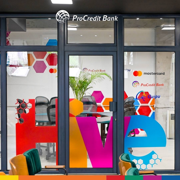 hive-room-inicijativa-na-procredit-bank-quipu-i-mastercard-vo-nov-unapreden-format-prodolzhuva-da-gi-poddrzhuva-makedonskite-startapi-i-frilenseri-01.JPG