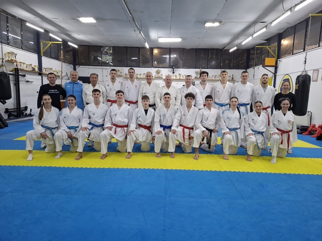 karatistite-na-makpetrol-gi-zavrshija-ednonedelnite-podgotovki-i-sorabotka-so-hrvatski-karate-klubovi02.JPG