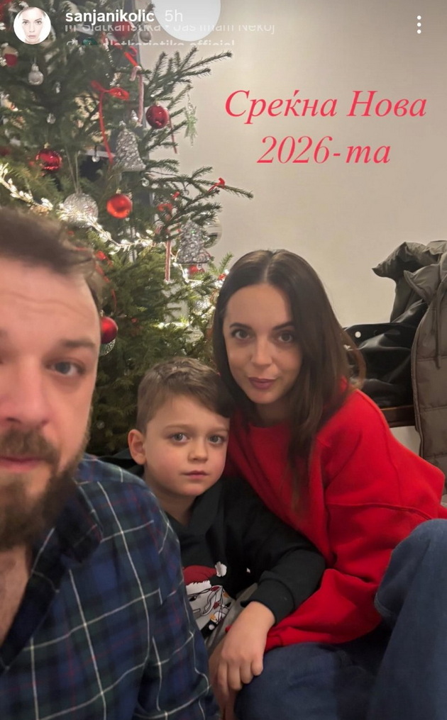 baknezhi-pred-polnokj-kadri-od-domot-kako-poznatite-makedonci-ja-chestitaa-nova-godina-03.jpg