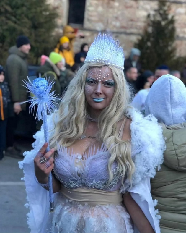 ledenata-betika-15-godini-uchestvuva-na-vevchanski-karneval-sama-gi-pravam-maskite-sum-se-vrakjala-od-laponija-za-karnevalot-10.jpg