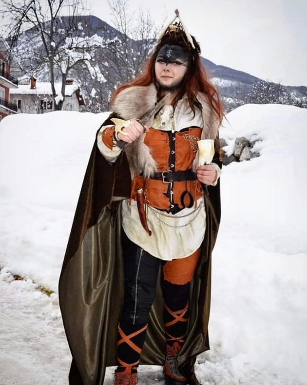ledenata-betika-15-godini-uchestvuva-na-vevchanski-karneval-sama-gi-pravam-maskite-sum-se-vrakjala-od-laponija-za-karnevalot-23.jpg