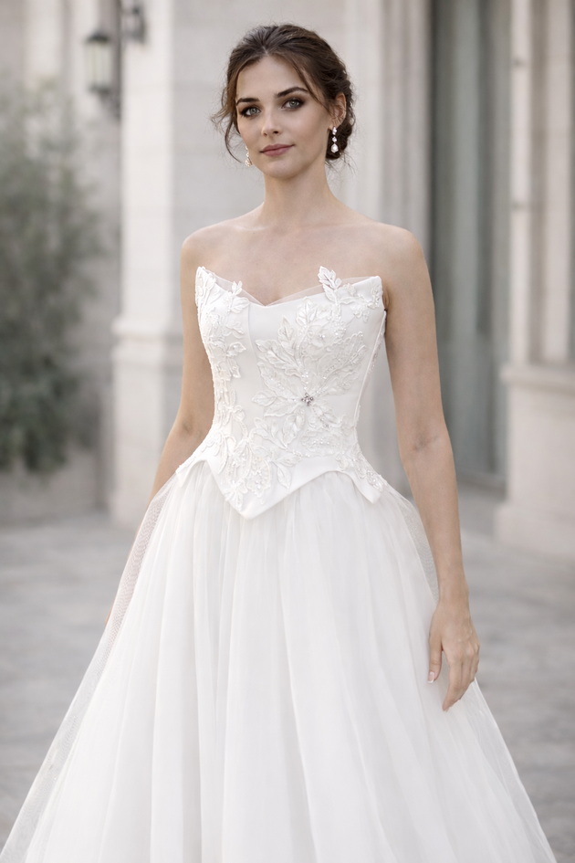 nova-bridal-kolekcija-essence-2026-na-modnata-kreatorka-antonija-ristovska-08.jpg