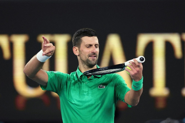 novinar-go-provocira-nole-gi-brkashe-rafa-i-rodjer-sega-siner-i-alkaraz-srpskiot-teniser-so-hit-reakcija-02.jpg