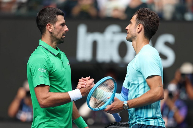 novinar-go-provocira-nole-gi-brkashe-rafa-i-rodjer-sega-siner-i-alkaraz-srpskiot-teniser-so-hit-reakcija-04.jpg