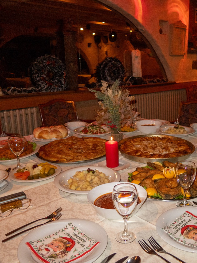 parichkata-kaj-slatkar-badnik-vo-domot-na-poznatite-makedonci-02.jpg