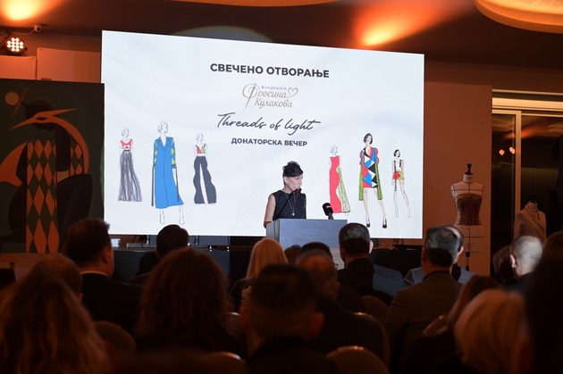 so-umetnost-emocija-i-solidarnost-oficijalno-beshe-otvorena-fondacijata-frosina-kulakova-08.jpg