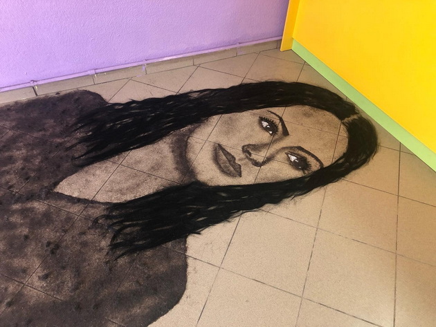 svetlana-od-krivogashtani-slika-portreti-so-kosa-ne-mislev-deka-e-neshto-posebno-dodeka-ne-se-vidov-na-instagram-kaj-novak-08.jpg