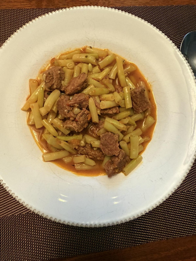 vo-kujna-so-katarina-ivanovska-recept-za-boranija-so-juneshko-mandja-shto-ja-obozhavaat-nejzinite-deca-07.jpg