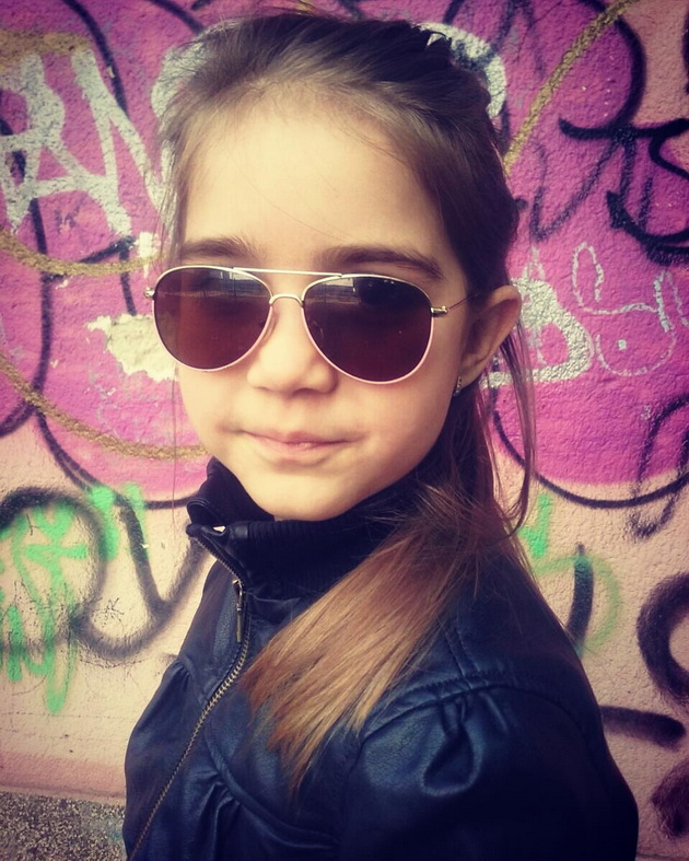 zoshto-nostalgijata-po-2016-ta-e-glaven-trend-na-tiktok-i-instagram-vo-2026-ta-godina-i-site-spodeluvaat-retro-fotki-05.jpg