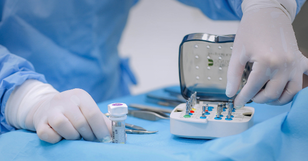 ohrid-stanuva-centar-na-sovremenata-stomatologija-dr-batkoski-go-lansira-prviot-implant-trening-centar-za-ditron-dental-vo-evropa-02.jpg