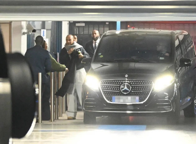 kim-kardashijan-i-luis-hamilton-se-vo-tajna-vrska-uloveni-na-romantichni-patuvanja-bile-na-masazha-za-parovi-vo-hotel-13.jpg