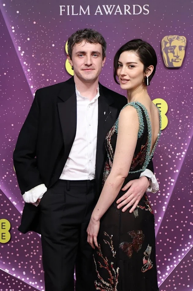 najvpechatlivite-parovi-na-bafta-nagradite-2026-vilijam-i-kejt-tenzichni-kajli-djener-vljubena-04.jpg