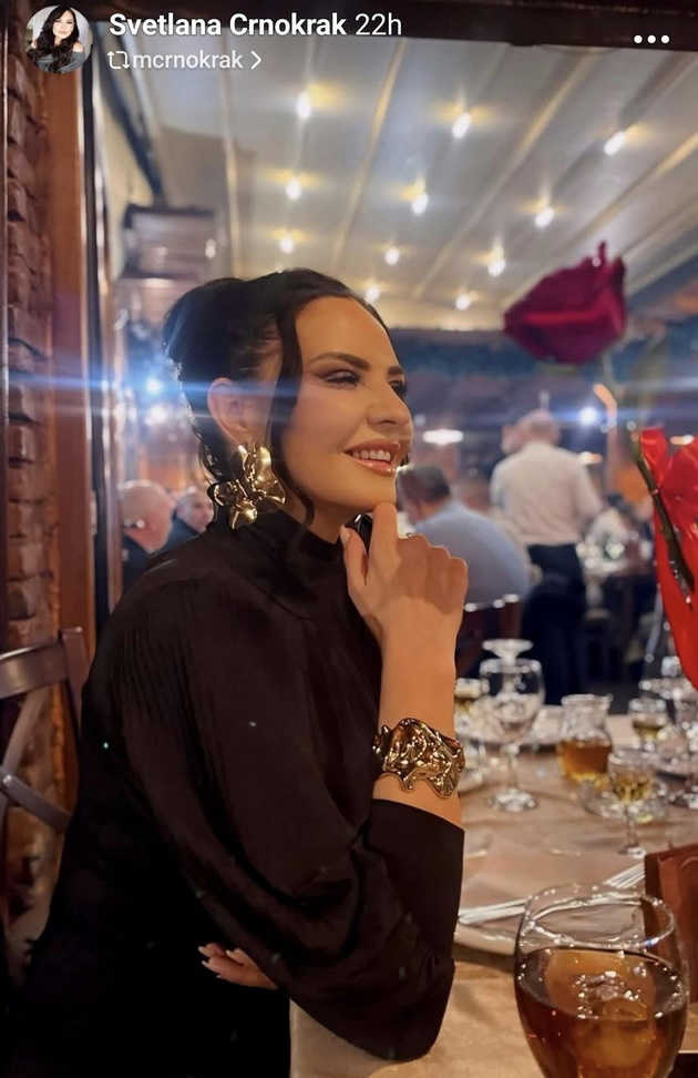 svetlana-crnokrak-ne-staree-vleze-vo-shestata-decenija-i-bleska-na-50-tiot-rodenden-foto-03.jpg