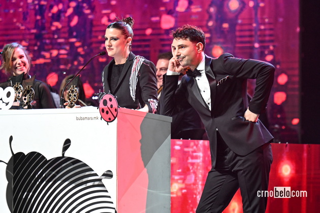zabavni-momenti-od-zlatna-bubamara-2026-koi-mozhebi-nema-da-gi-vidite-na-televizija-18.JPG