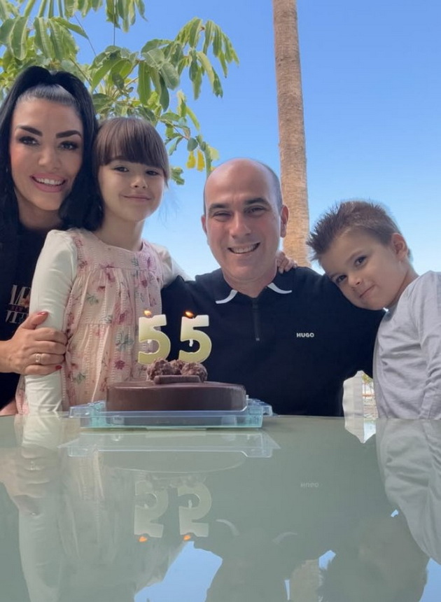bojana-skenderovski-41-go-proslavi-rodendenot-na-soprugot-55-na-tenerife-pa-otkri-koja-zhena-i-e-idol-vo-zhivotot-03.jpg