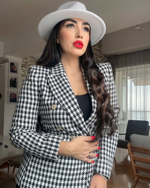 bojana-skenderovski-41-go-proslavi-rodendenot-na-soprugot-55-na-tenerife-pa-otkri-koja-zhena-i-e-idol-vo-zhivotot-11.jpg