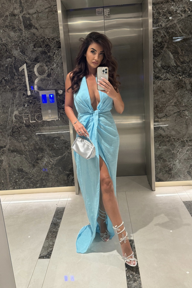 daniela-od-skopje-e-vpechatliva-modna-dama-so-strast-za-skap-i-bezvremenski-nakit-na-koja-dubai-i-e-dom-06.jpeg